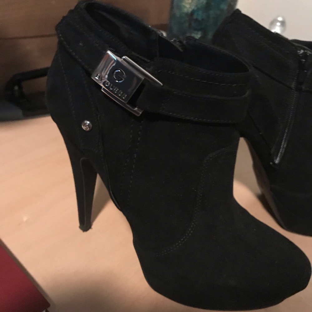 Black Guess Ankle Boot